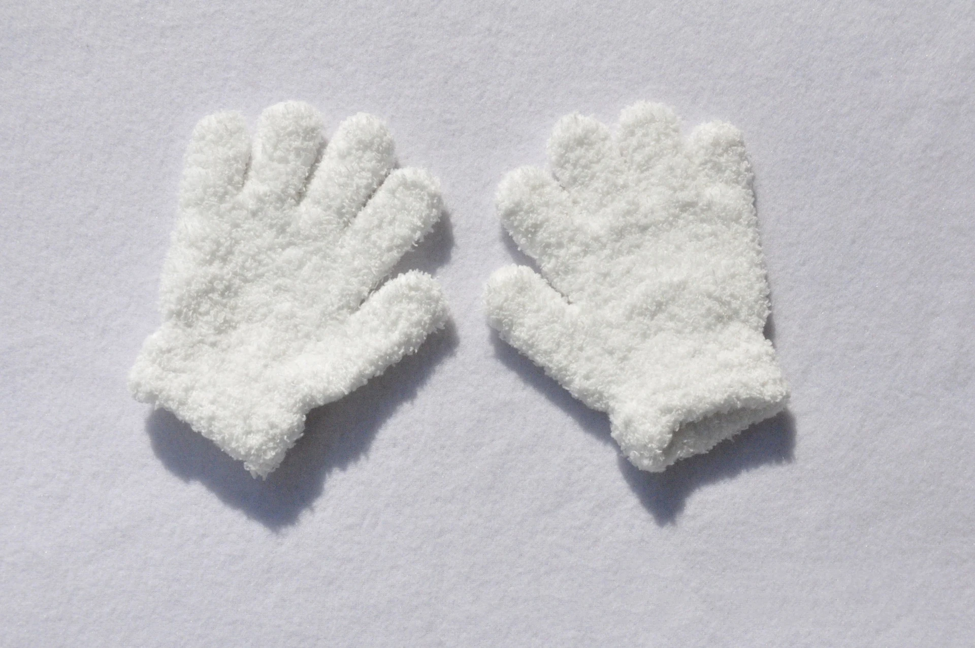 Children Gloves For 3-6 Years Old Winter Kids Coral Fleece Thicken Baby Plush Furry Full Finger Mittens Soft Gloves Keep Warm
