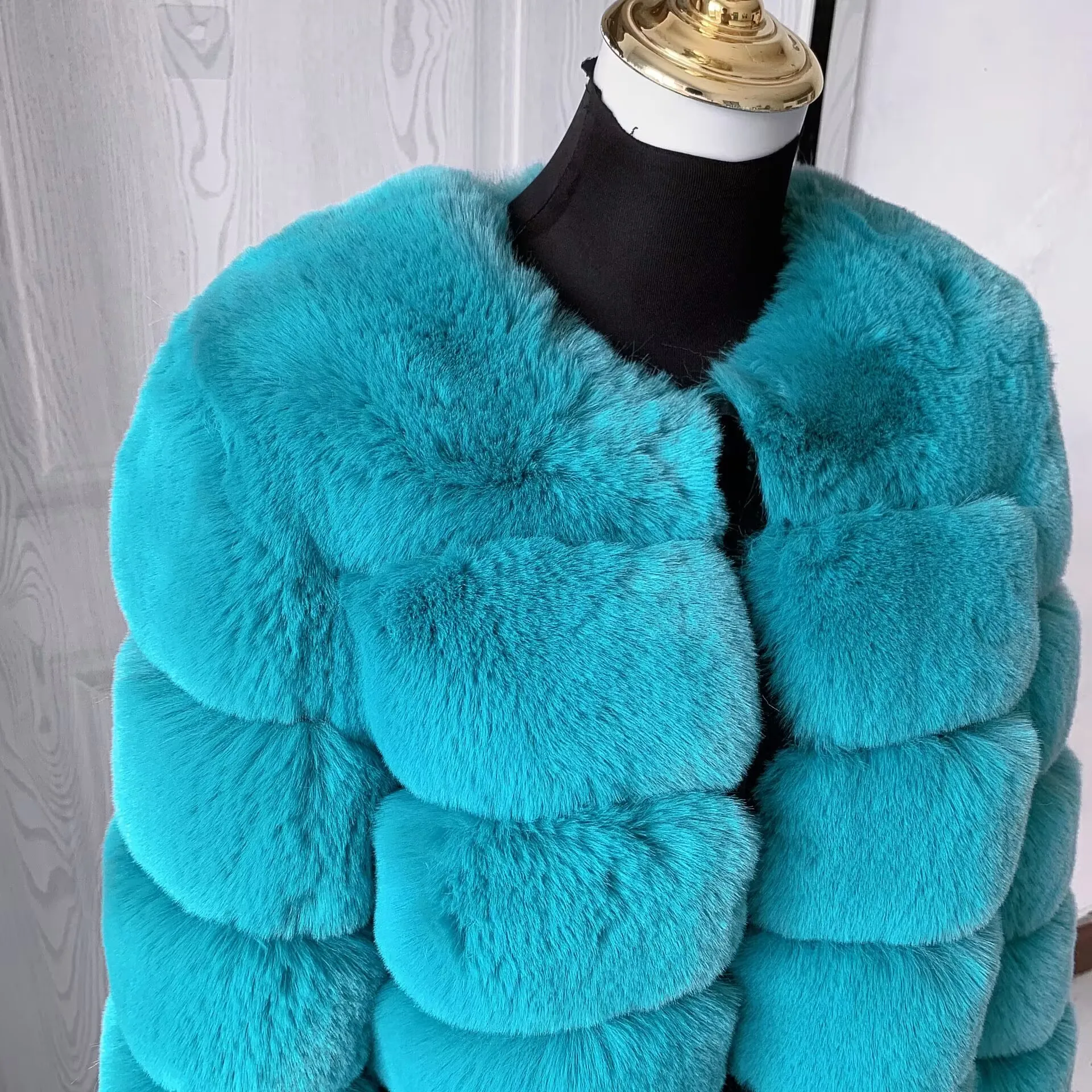 Women's Fashion Faux Fur Coat Super Hot Autumn Winter Women Short Faux Fox Fur Fluffy Jacket High Quality 7XL Ladies Furry Coats
