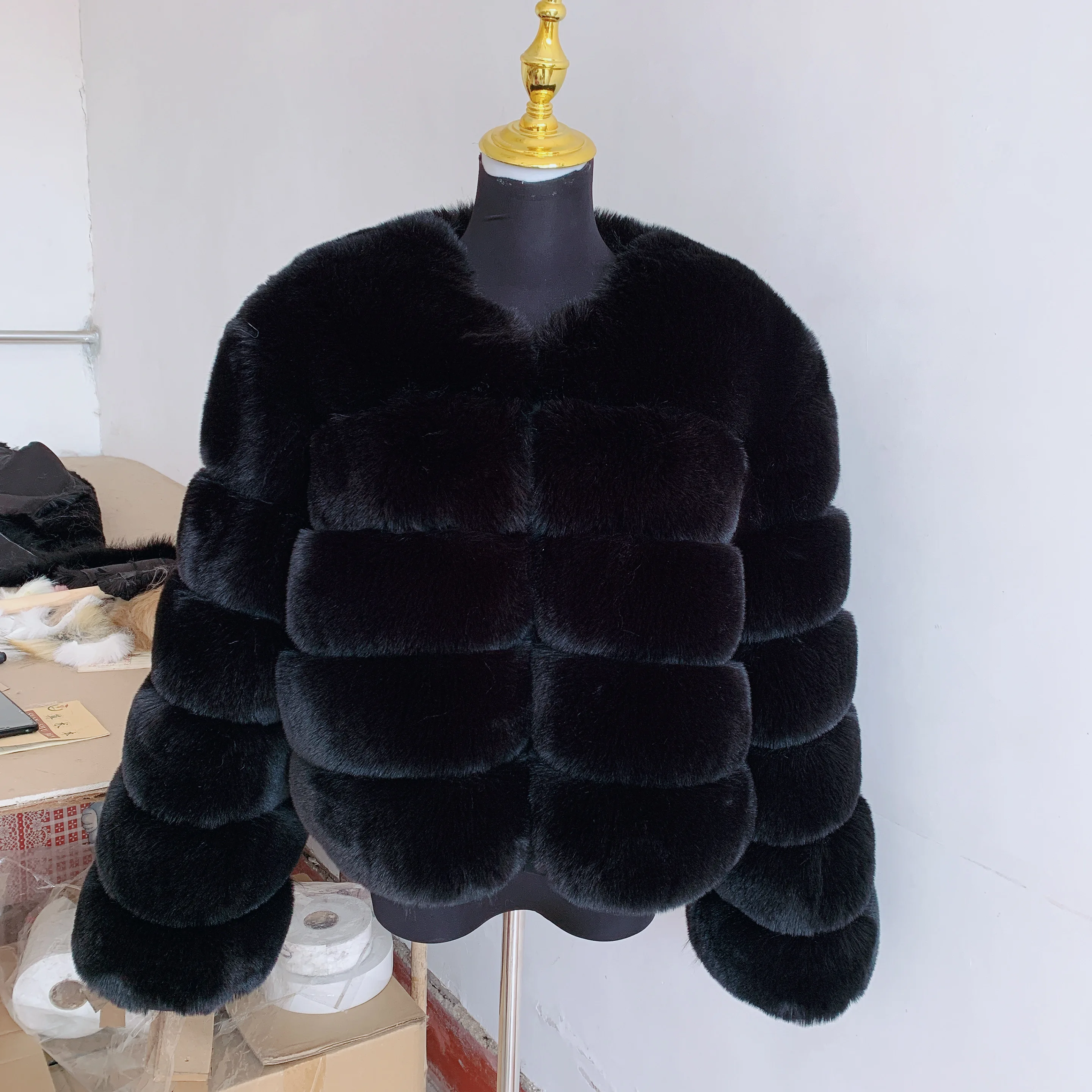 Women's Fashion Faux Fur Coat Super Hot Autumn Winter Women Short Faux Fox Fur Fluffy Jacket High Quality 7XL Ladies Furry Coats