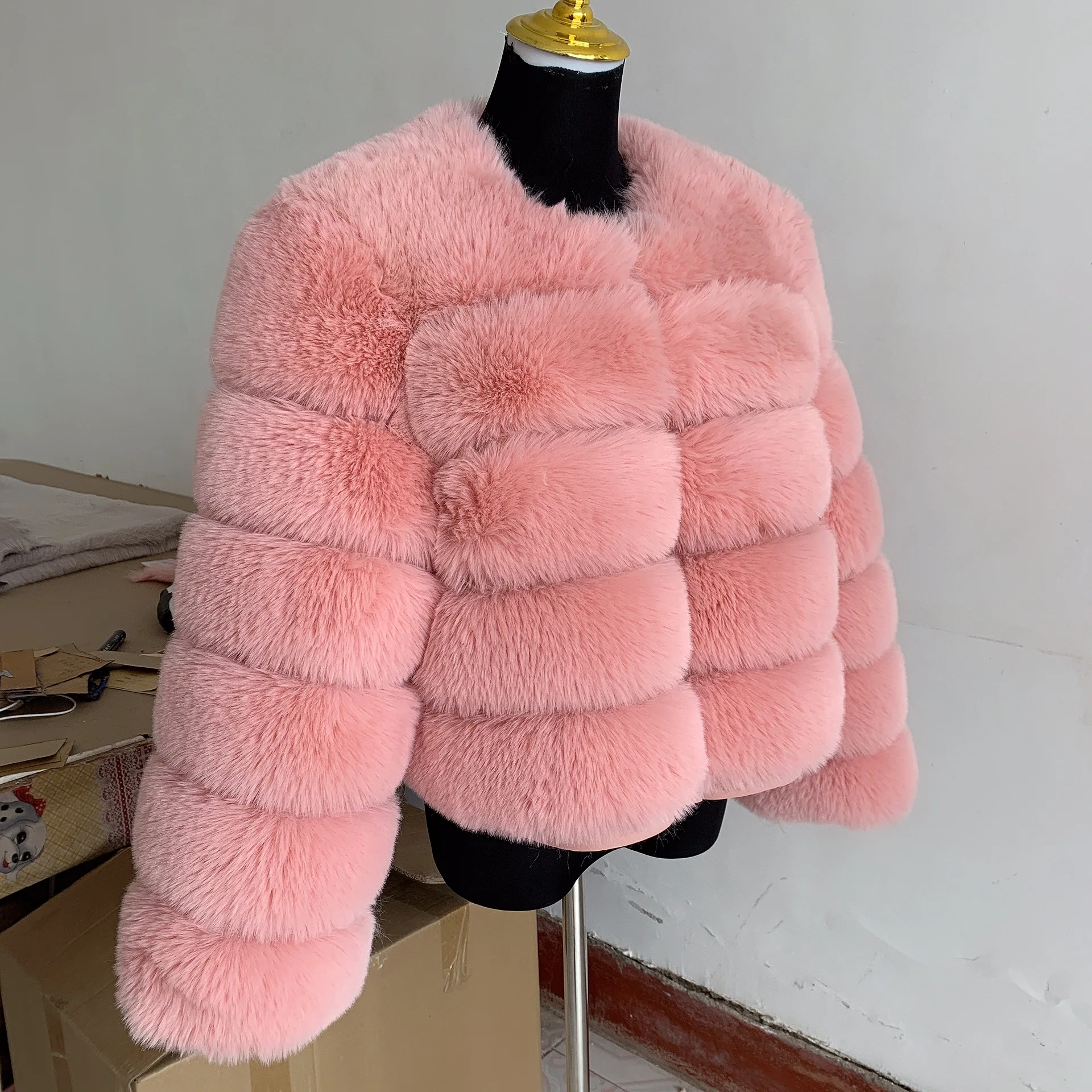 Women's Fashion Faux Fur Coat Super Hot Autumn Winter Women Short Faux Fox Fur Fluffy Jacket High Quality 7XL Ladies Furry Coats