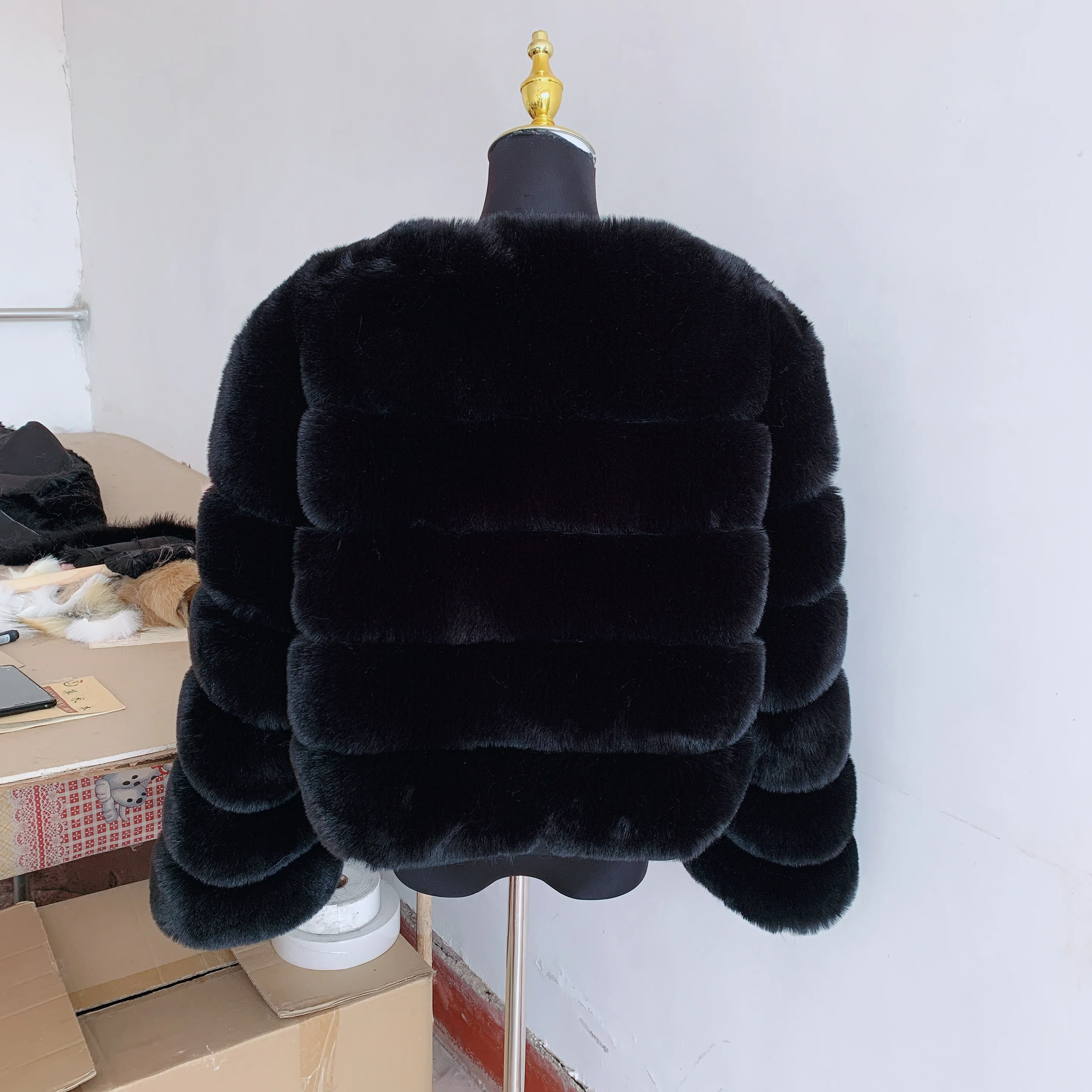 Women's Fashion Faux Fur Coat Super Hot Autumn Winter Women Short Faux Fox Fur Fluffy Jacket High Quality 7XL Ladies Furry Coats