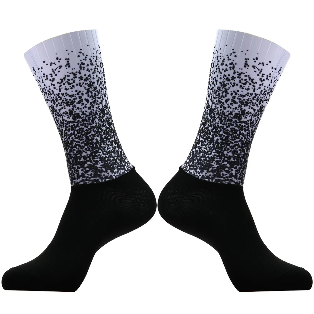 Anti Slip Silicone Seamless Aero Socks New Summer Breathable Cycling Socks Men Women Road Bike Calcetines Ciclismo
