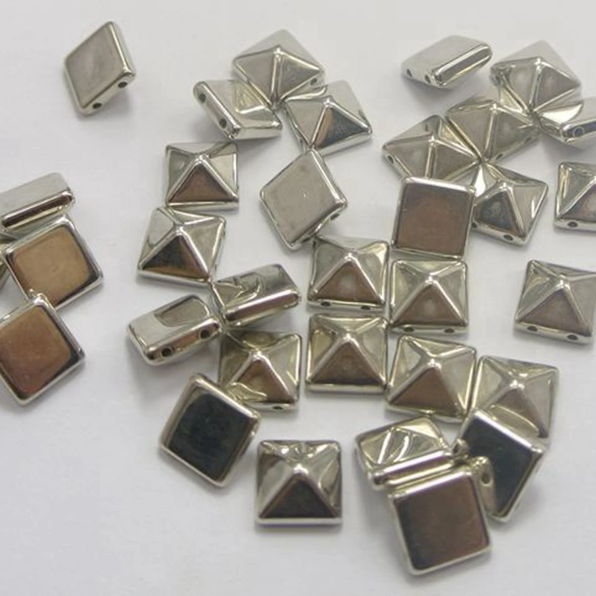 100 Metallic Tone Rock Punk Square Pyramid Rivet Beads Acrylic Studs Beads 10mm
