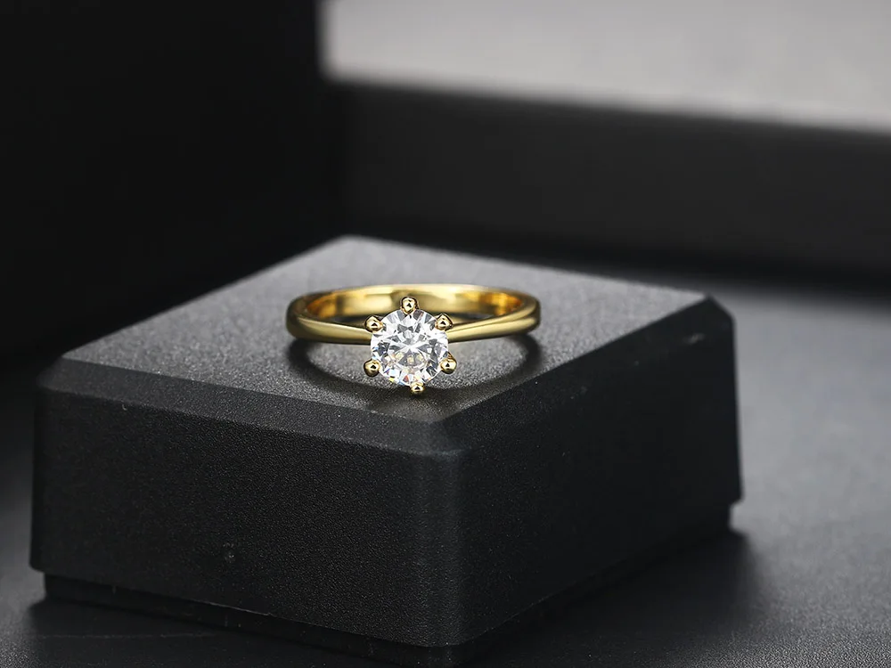 Classic 1 Carat Crystal Wedding Ring For Women Zirconia Gold Color Engagement Anniversary Proposal Marriage Ring Jewelry R174
