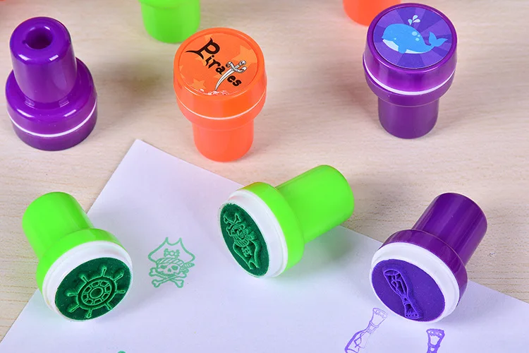 10pcs Assorted Stamps for Gift Self-ink Stamps Toy Stamps Smiley Face Seal Scrapbooking DIY Painting Photo Album Decor