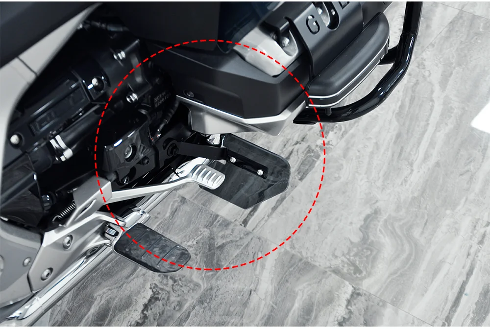 For Honda Goldwing GL1800 GL1800B F6B DCT TOUR AIRBAG Motorcycle Splash Foot Protector Guard 2018-2023