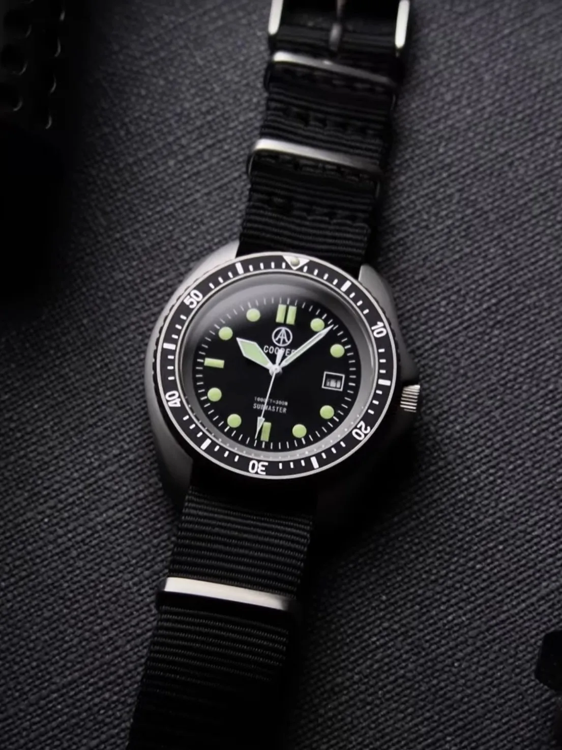 QM UDT Men's Watch Military Sport Watch Army Green Outdoor Diver Fashion Accessories SM8016C Japan Movement 300M ATM