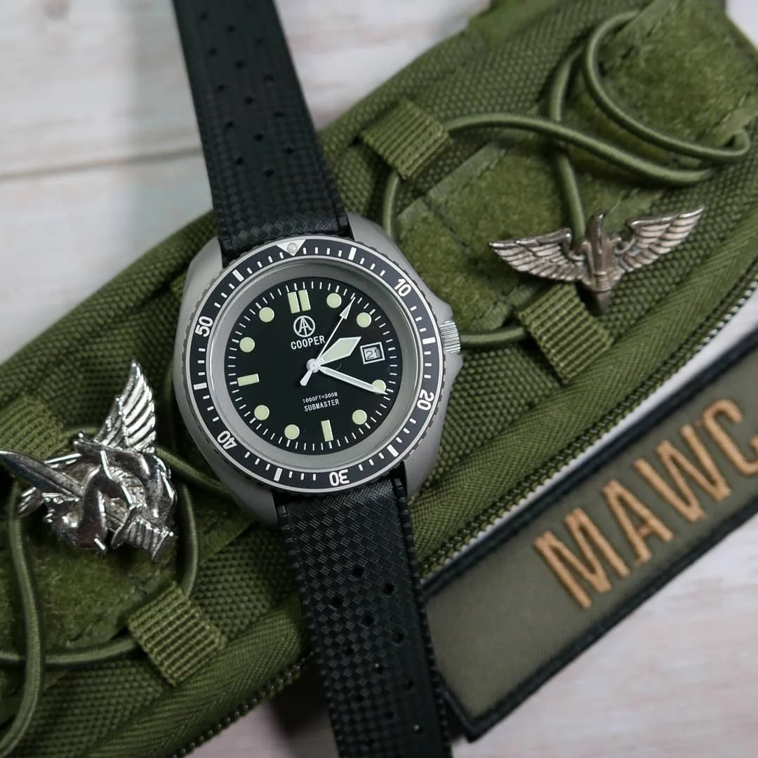 QM UDT Men's Watch Military Sport Watch Army Green Outdoor Diver Fashion Accessories SM8016C Japan Movement 300M ATM