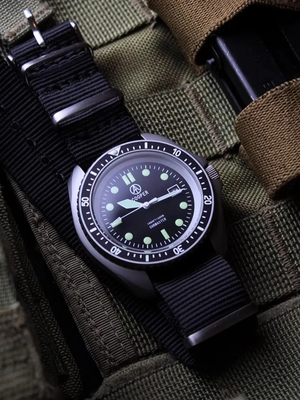 QM UDT Men's Watch Military Sport Watch Army Green Outdoor Diver Fashion Accessories SM8016C Japan Movement 300M ATM
