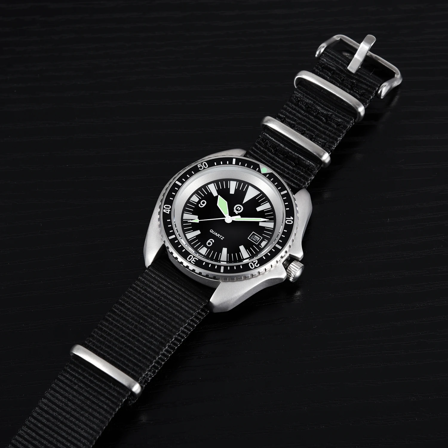 QIMEI Classic Design US Special Forces UDT Military Army Sport Men's Outdoor Diver Watch SM8016B Matte Finish