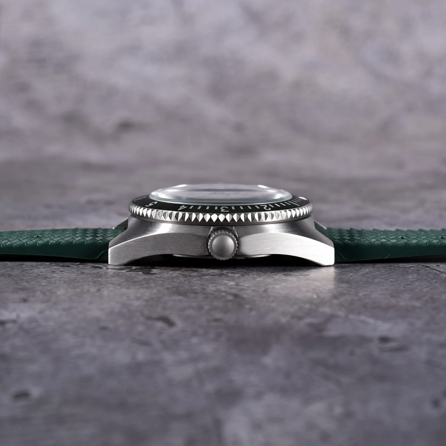 QM 'Vietnam' Men's Luminous Dive Watch US Special Forces UDT Military 300M Diver C3 SM8019DC