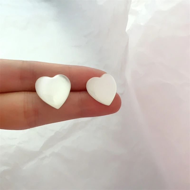 Translucent Heart Stud Earrings for Women White Acrylic Small Earrings Korean Fashion Girls Ear Jewelry Oorbellen Christmas Gift