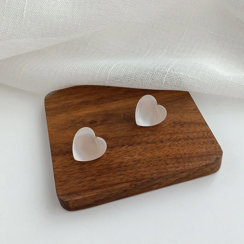 Translucent Heart Stud Earrings for Women White Acrylic Small Earrings Korean Fashion Girls Ear Jewelry Oorbellen Christmas Gift