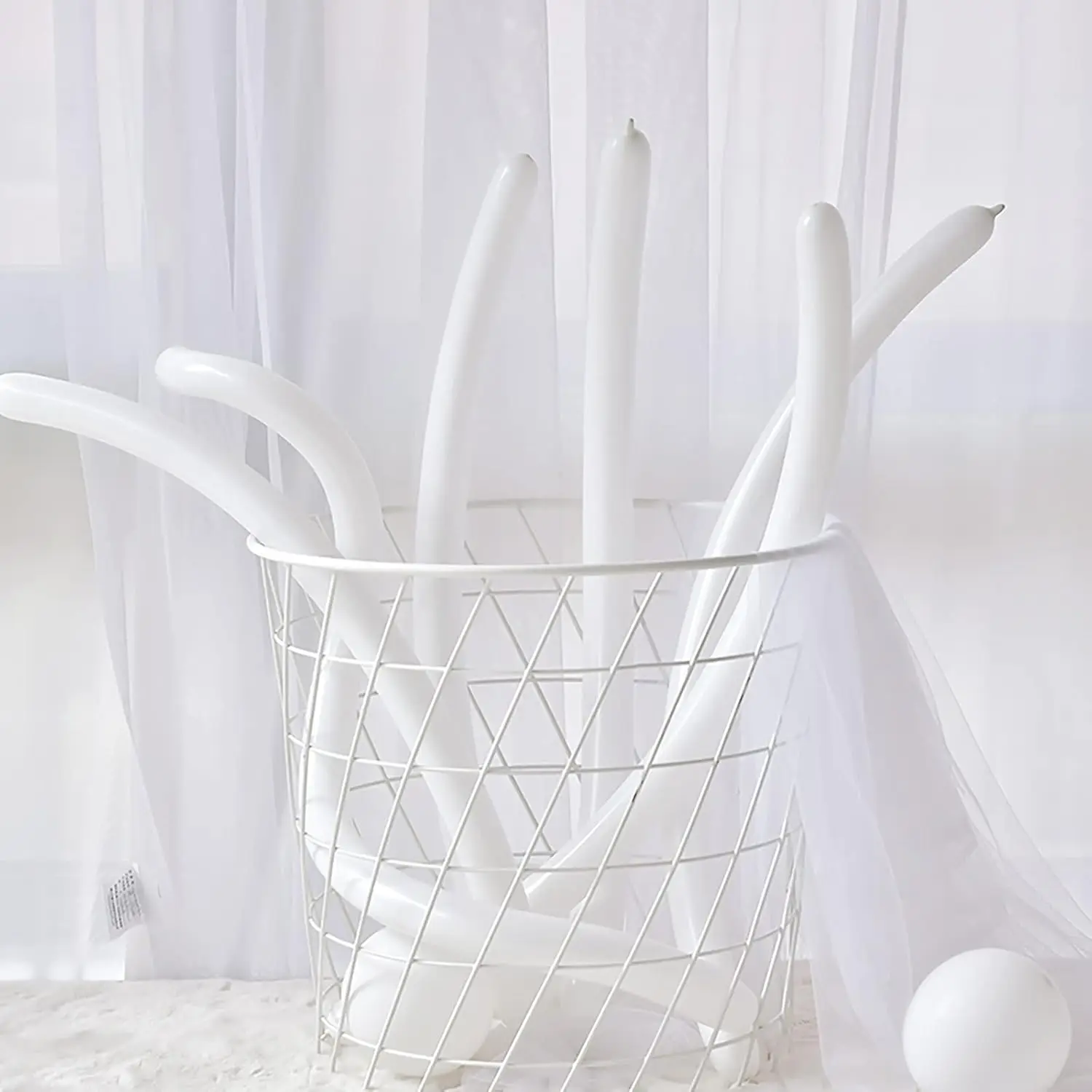 60 Pieces/100 Pieces 260Q White Matte Long Latex Balloons Suitable for Wedding Birthday Bridal Shower Christmas Decoration