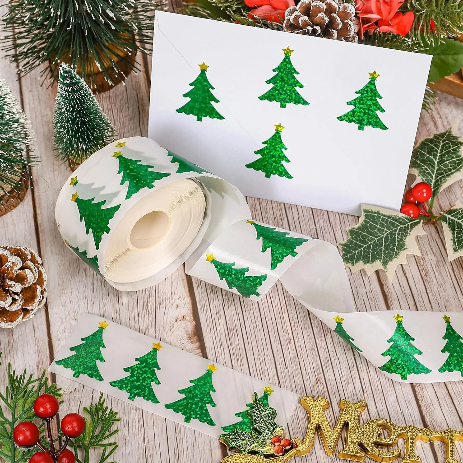 500pcs Laser Cartoon Christmas Stickers Christmas Gift Wrapping Label Sticker Reward Stickers Scrapbook Stationery, 3cm