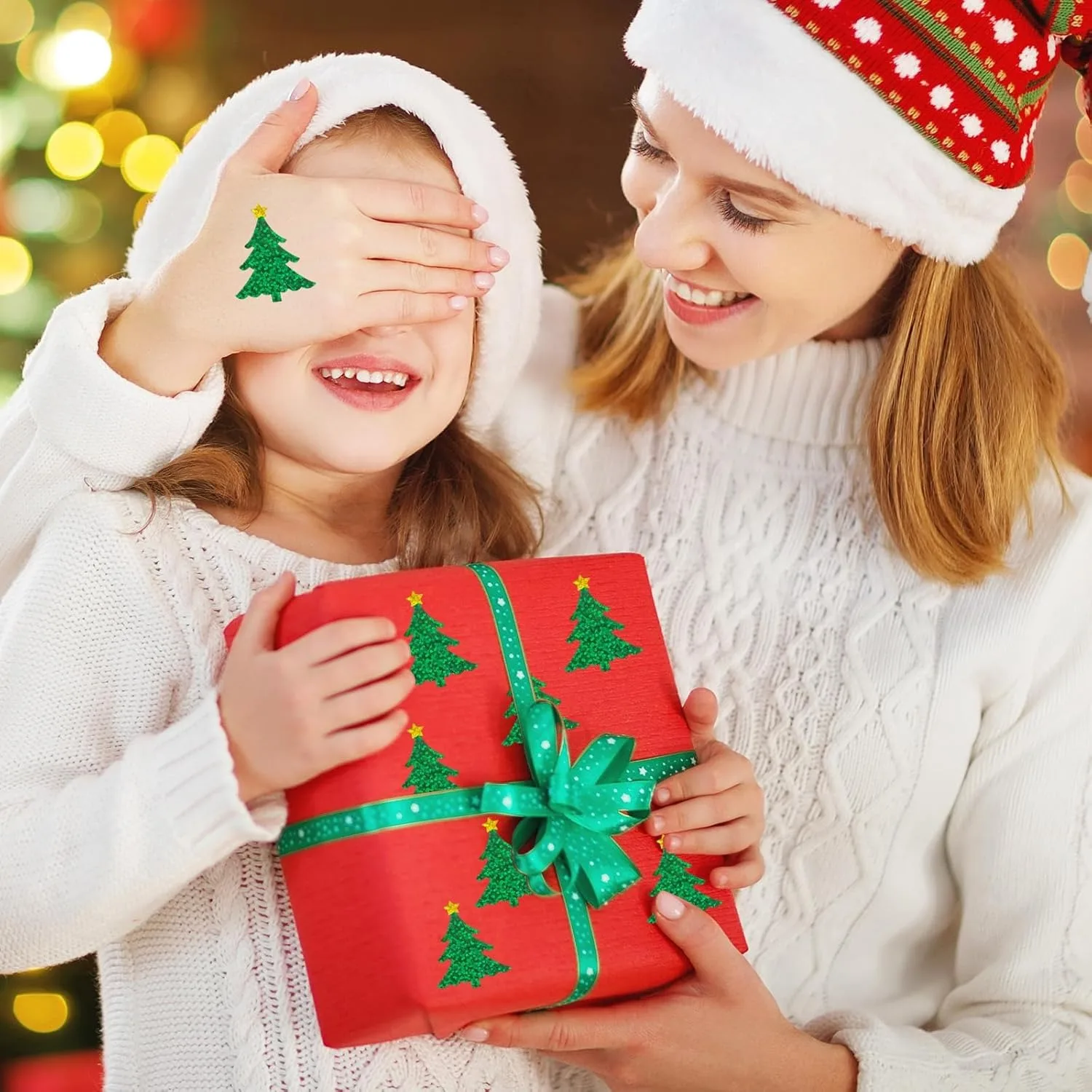 500pcs Laser Cartoon Christmas Stickers Christmas Gift Wrapping Label Sticker Reward Stickers Scrapbook Stationery, 3cm
