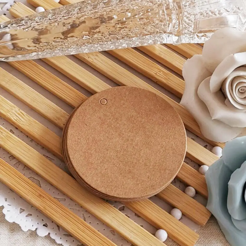50pcs Round Paper Tag Labels Kraft Paper Cards Love Heart Hang Tags Blank for Jewelry Packaging DIY Couples Lovers Christmas