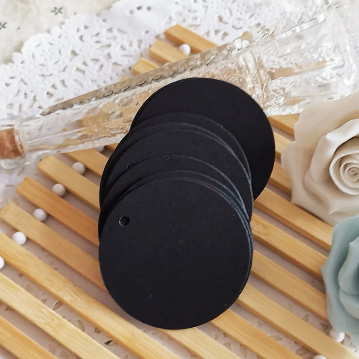 50pcs Round Paper Tag Labels Kraft Paper Cards Love Heart Hang Tags Blank for Jewelry Packaging DIY Couples Lovers Christmas