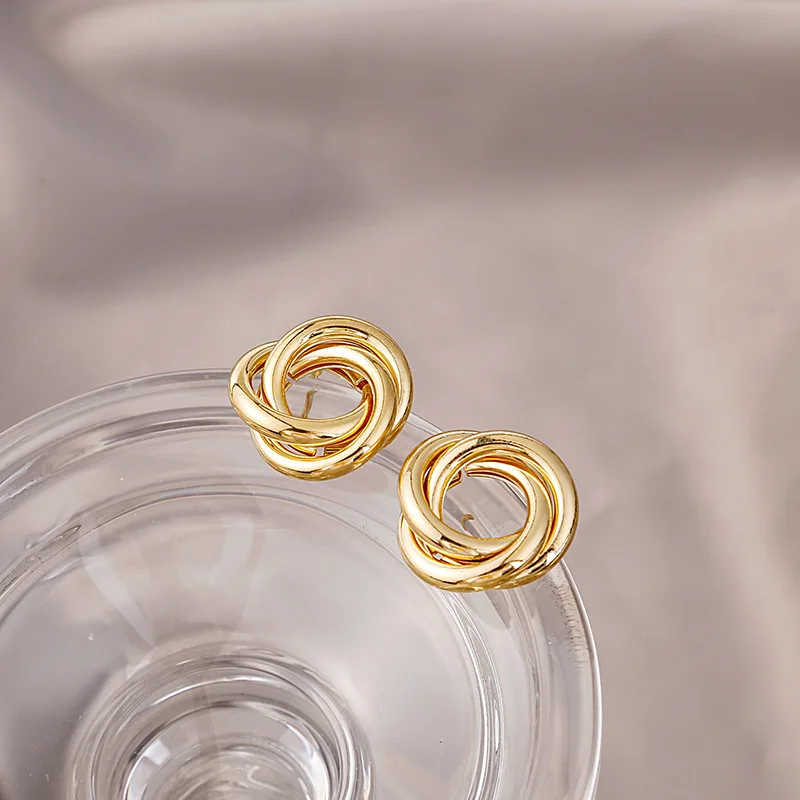 Hiphop Punk Metal Twist Knot Round Stud Earring for Women Gold Color Female Twine Hollow Geometry Jewelry Christmas Gift Brincos