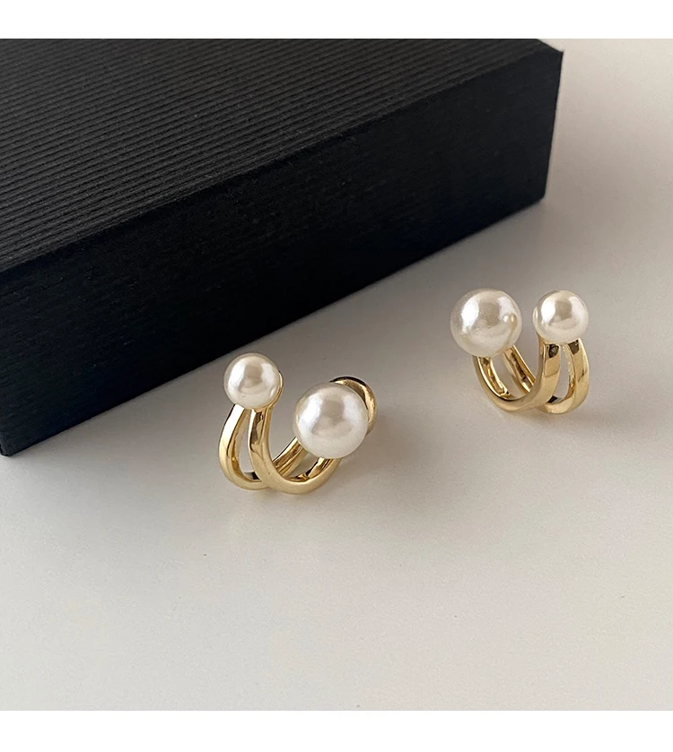2025 New Retro Light Luxury Pearl Stud Earrings Korean Simple Jewelry Christmas Party Girl's Temperament Accessories For Woman