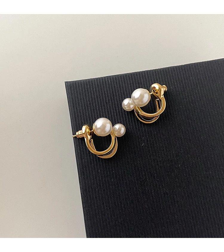 2025 New Retro Light Luxury Pearl Stud Earrings Korean Simple Jewelry Christmas Party Girl's Temperament Accessories For Woman