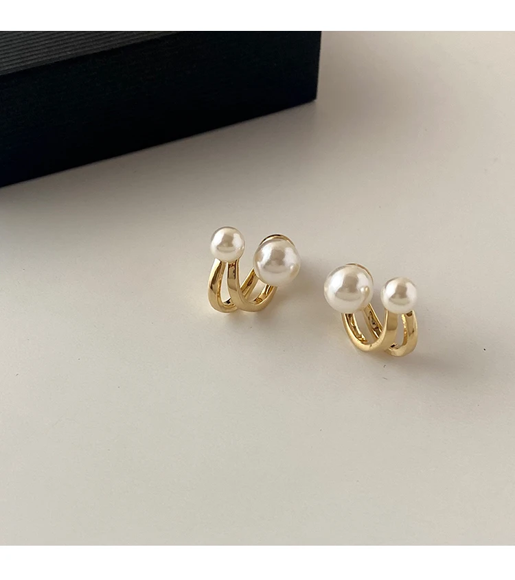 2025 New Retro Light Luxury Pearl Stud Earrings Korean Simple Jewelry Christmas Party Girl's Temperament Accessories For Woman