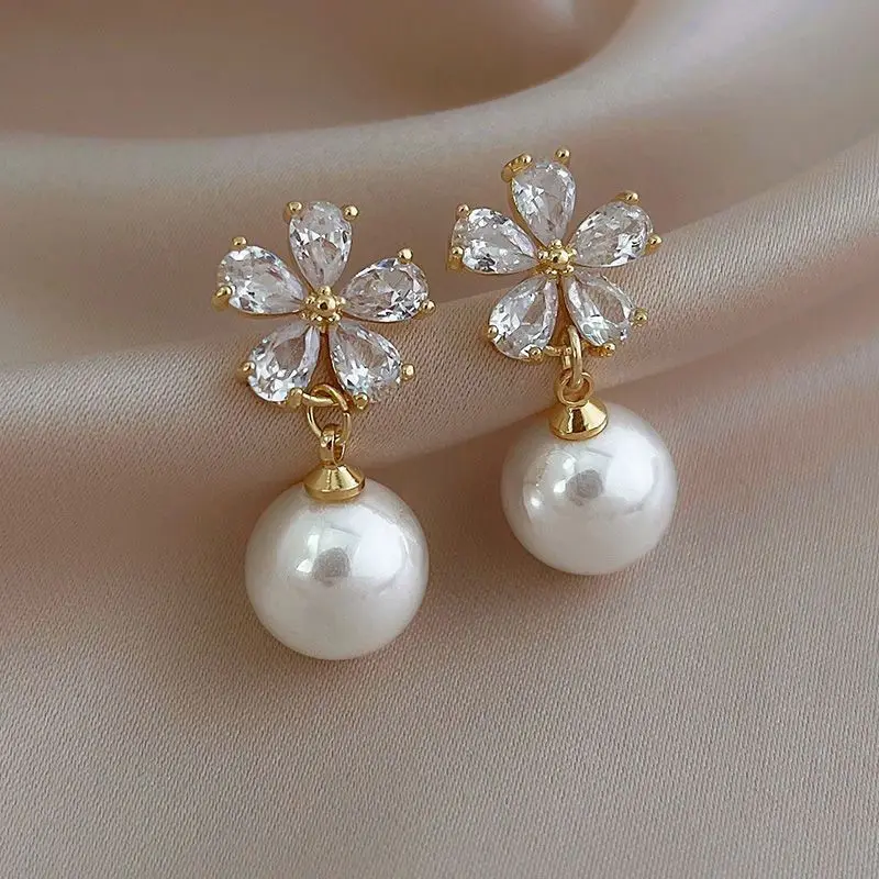 Elegant Sweet Flower Stud Earrings For Women Exquisite Zircon Imitation Pearl Flowers Earring Party Christmas Jewelry Gift