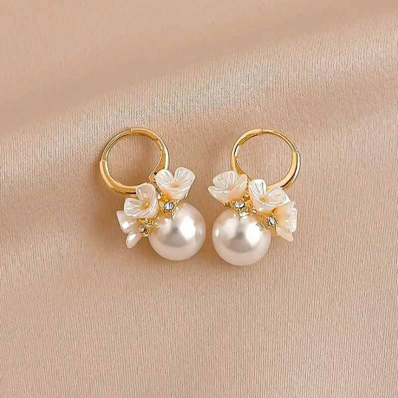Elegant Sweet Flower Stud Earrings For Women Exquisite Zircon Imitation Pearl Flowers Earring Party Christmas Jewelry Gift