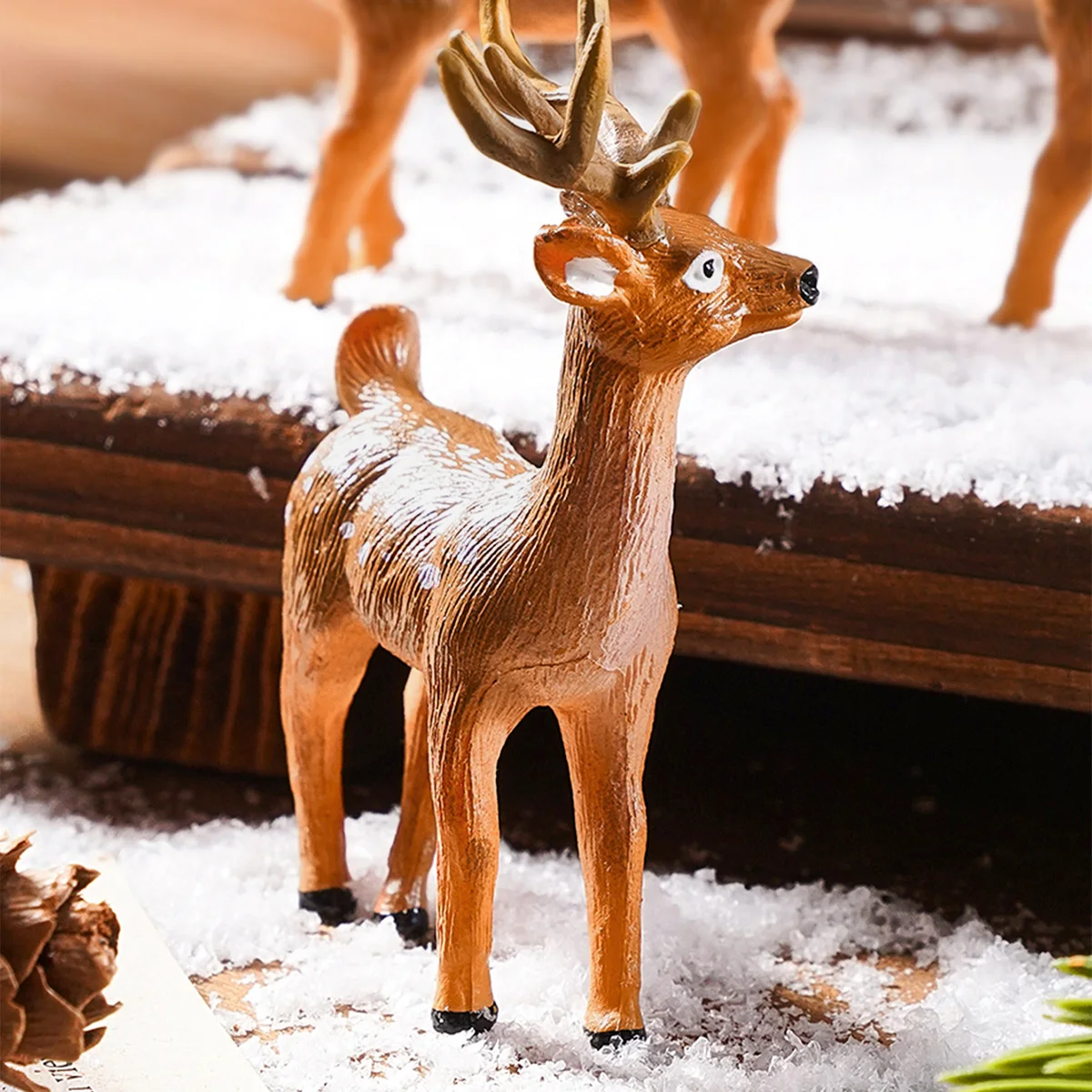 3PCS, Christmas mini Reindeer Resin Ornaments, colorful Three-Dimensional Deer Table Decoration Handicrafts