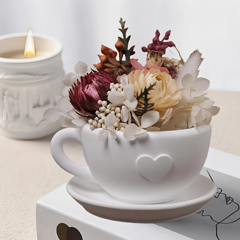 4pcs Mold Set for DIY Heart-Shaped Watering Cans, Planters, and Candle Jars Made from Cement, Plaster, and Resin - Christmas Dec