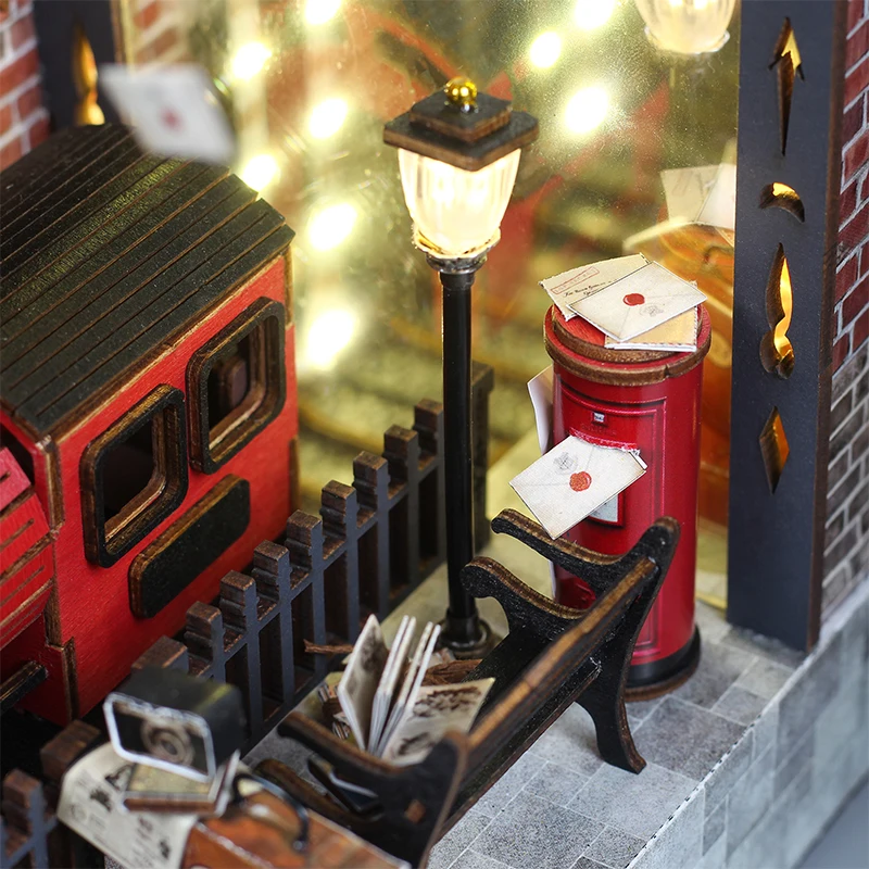 DIY Wooden Doll Houses Book Nook Shelf Insert Kit Miniature Model Kits 3D Puzzle Bookshelf With LED Lights For Christmas Gifts