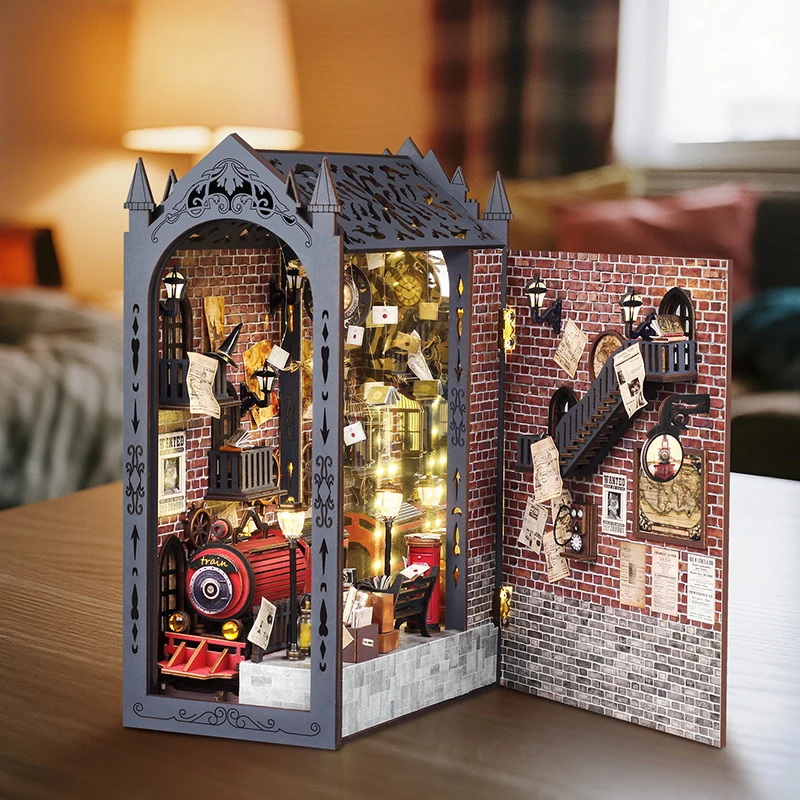 DIY Wooden Doll Houses Book Nook Shelf Insert Kit Miniature Model Kits 3D Puzzle Bookshelf With LED Lights For Christmas Gifts