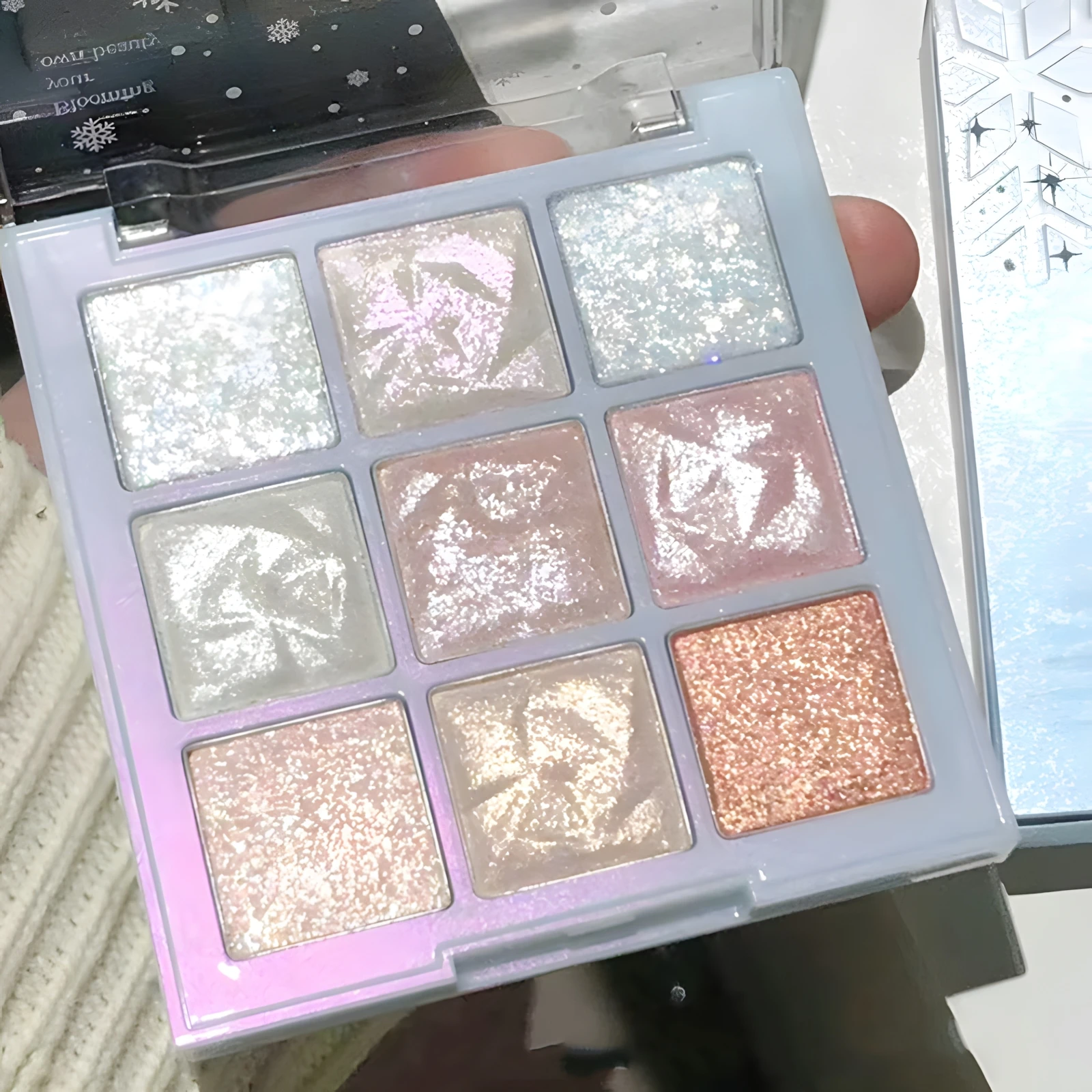 Christmas Snowflake 9-Color Eyeshadow Palette - Fine, Easy-To-Apply Powder With Sparkling Chameleon & Pearlescent Shades In Cora