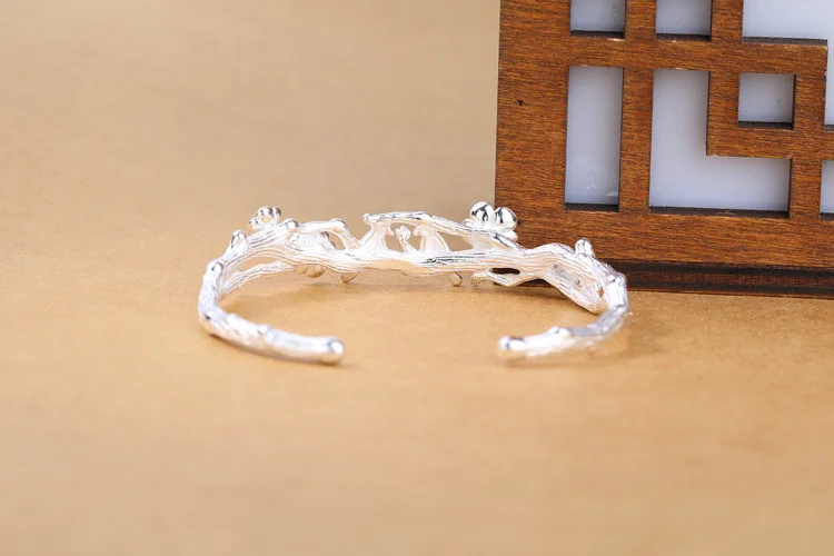New Arrival Temperament Creative Fashion 925 Sterling Silver Jewelry Bracelets Cute Bird Plum Blossom Christmas Bangles SL044
