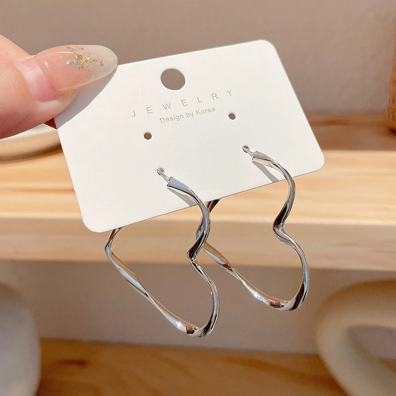 Minimalist Big Heart Hoop Earring for Women Unique Gold Color Wave Loop Ear Statement Party Jewelry LOVE Christmas Gift