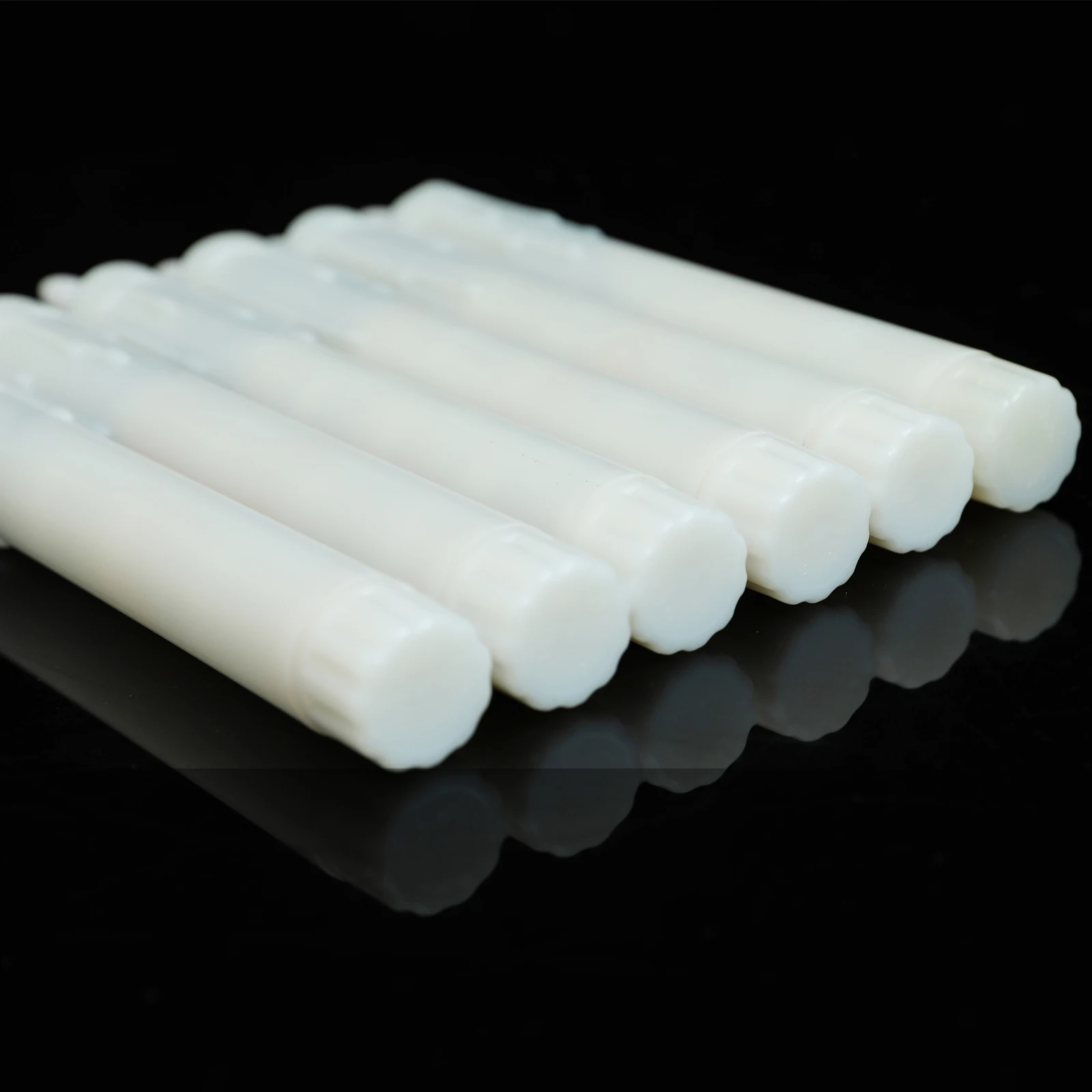 2/3/4 Pieces 7 inch Short Flameless LED Taper Candles With Remote Control,Plastic Realistic Flickering Christmas Candles