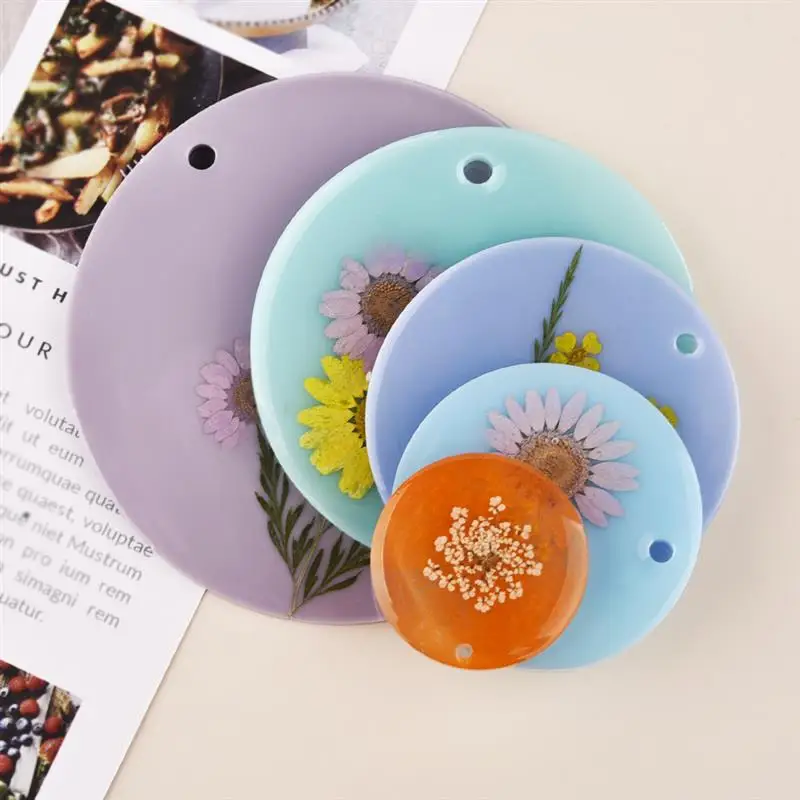 4Pcs Christmas Ball Ornament Resin Mold DIY Round Shape Keychain Pendant Silicone Mould Xmas Tree Hanging Pendant Casting Tool