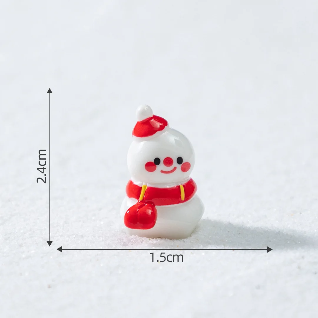 10pcs Christmas Snowman Elk Bobsleigh Mini Resin Jewelry Pendant DIY3D Glossy Micro-Landscape Desktop Small Decorative Item