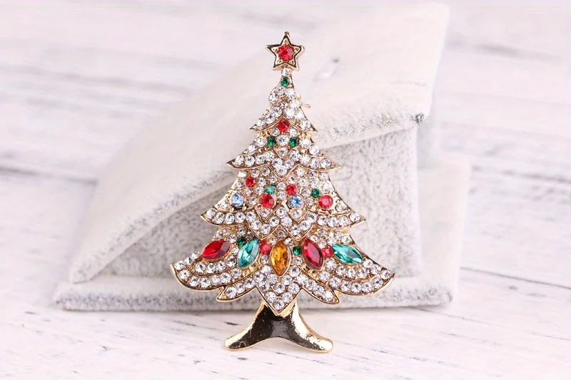 Women Men Fashion Exquisite Christmas Tree Crystal Brooch Badges Elegant Lady Festival New Yearl Gift Pin