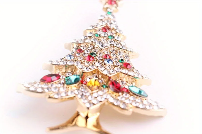 Women Men Fashion Exquisite Christmas Tree Crystal Brooch Badges Elegant Lady Festival New Yearl Gift Pin