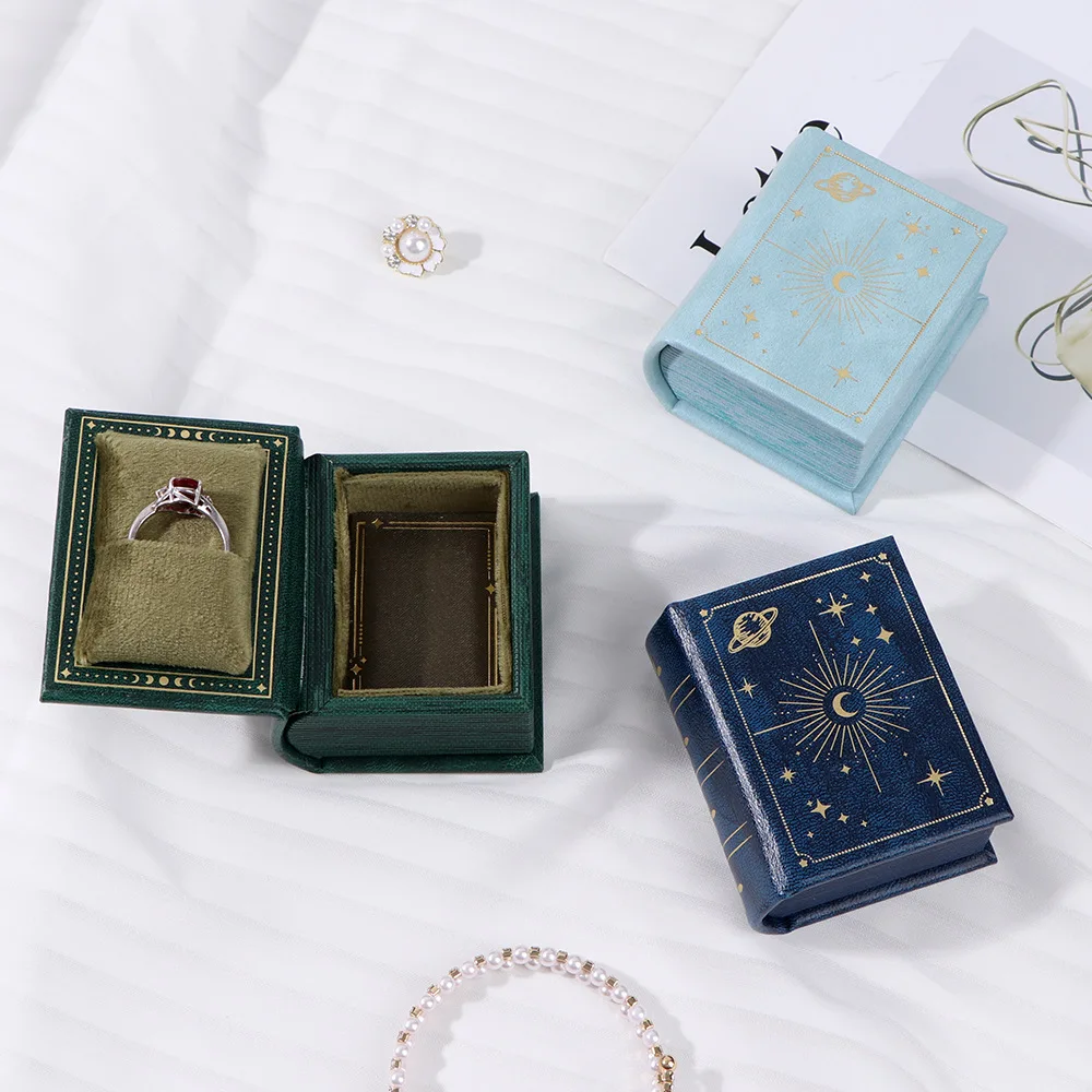 Valentine's Day Proposal Ring Box High-end Retro Engagement Wedding Jewelry Box Magnetic Romantic Birthday Christmas Gift Box
