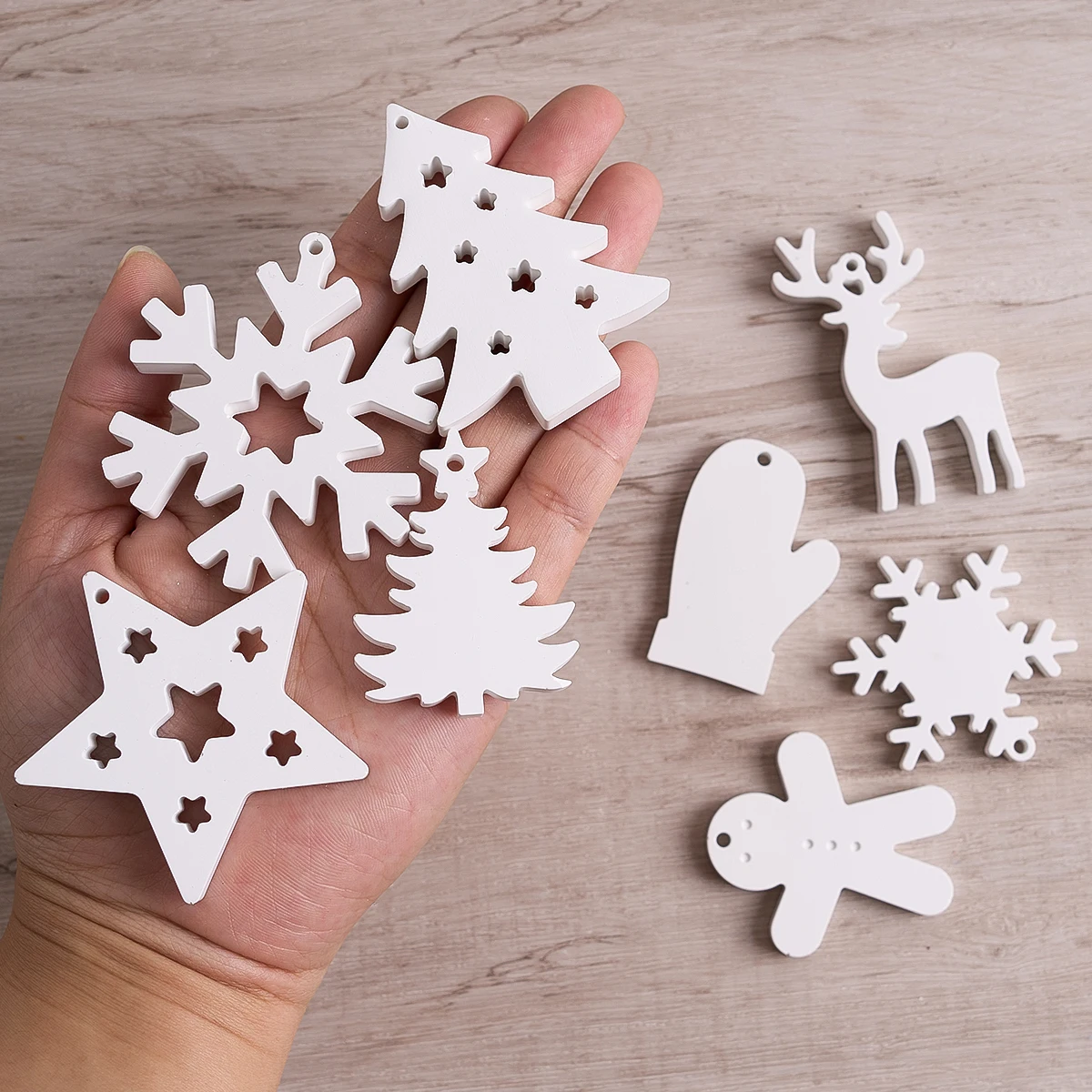Christmas Series Pendant Silicone Mold DIY Christmas Tree Elk Snows Glove Casting Molds Plaster Resin Jewelry Crafts Making Kit