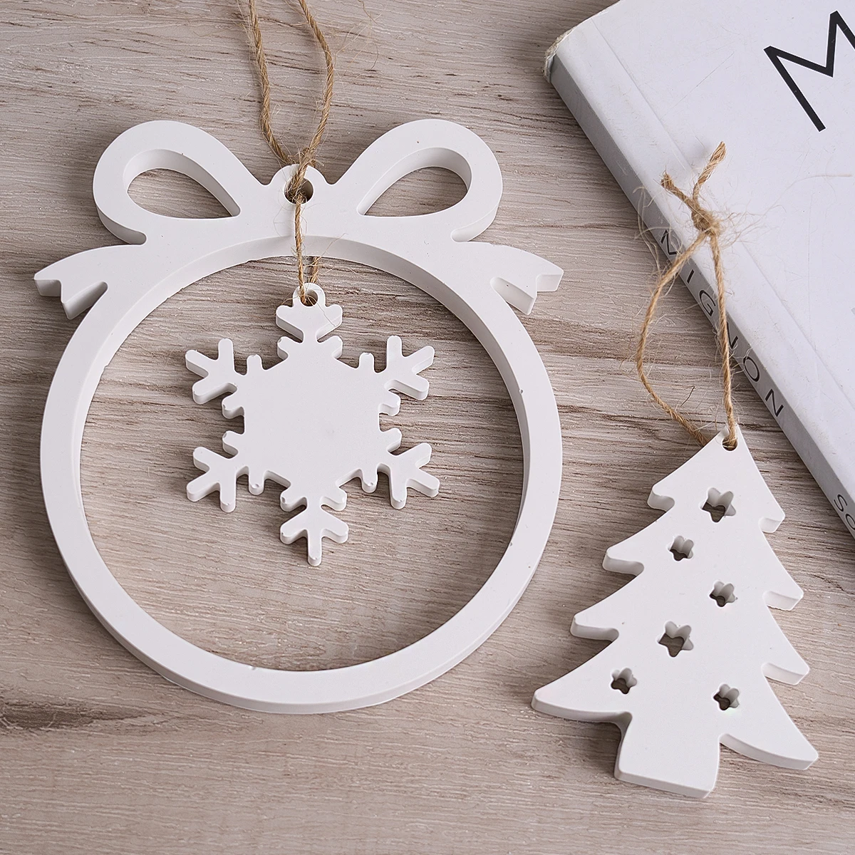 Christmas Series Pendant Silicone Mold DIY Christmas Tree Elk Snows Glove Casting Molds Plaster Resin Jewelry Crafts Making Kit
