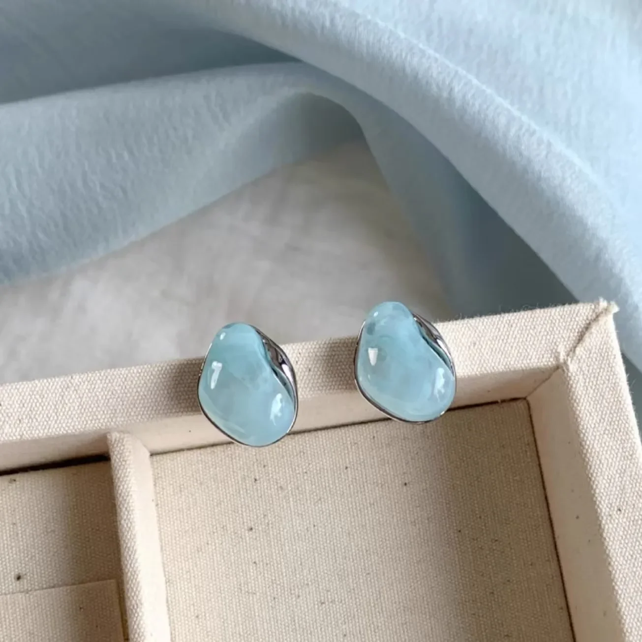 Irregular Smudging Resin Blue Jelly Ice Cute Geometric Bean Stud Earrings for Women Unique Jewelry Christmas Gift