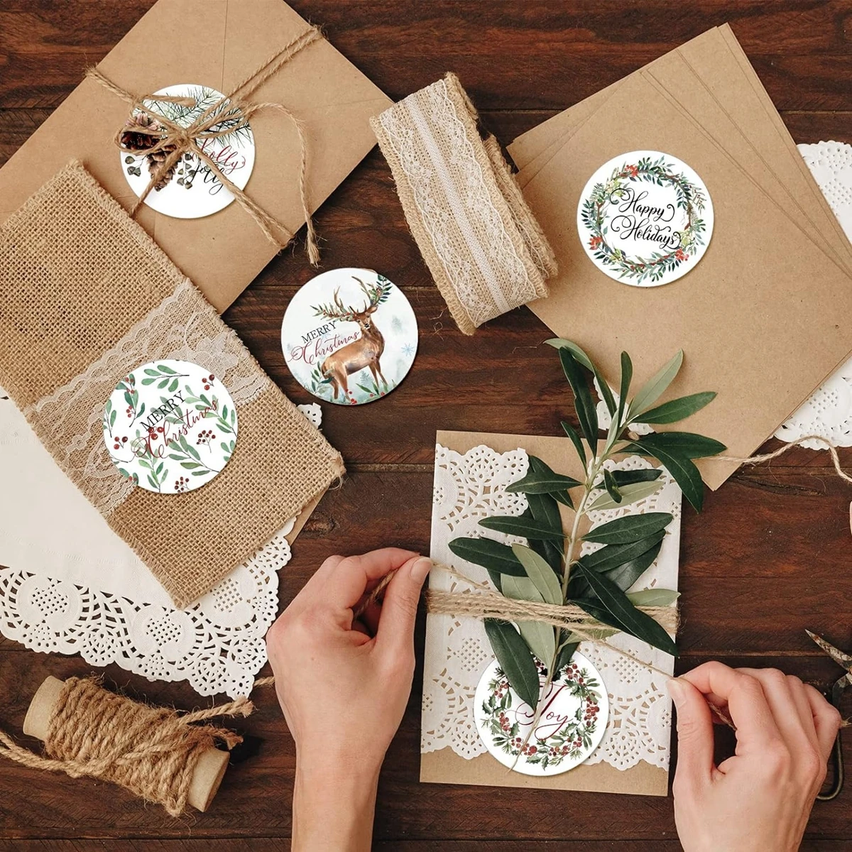 500pcs 1inch Christmas Stickers for Envelope Round Merry Christmas Stickers 8 Designs Christmas Gift Decor Stickers