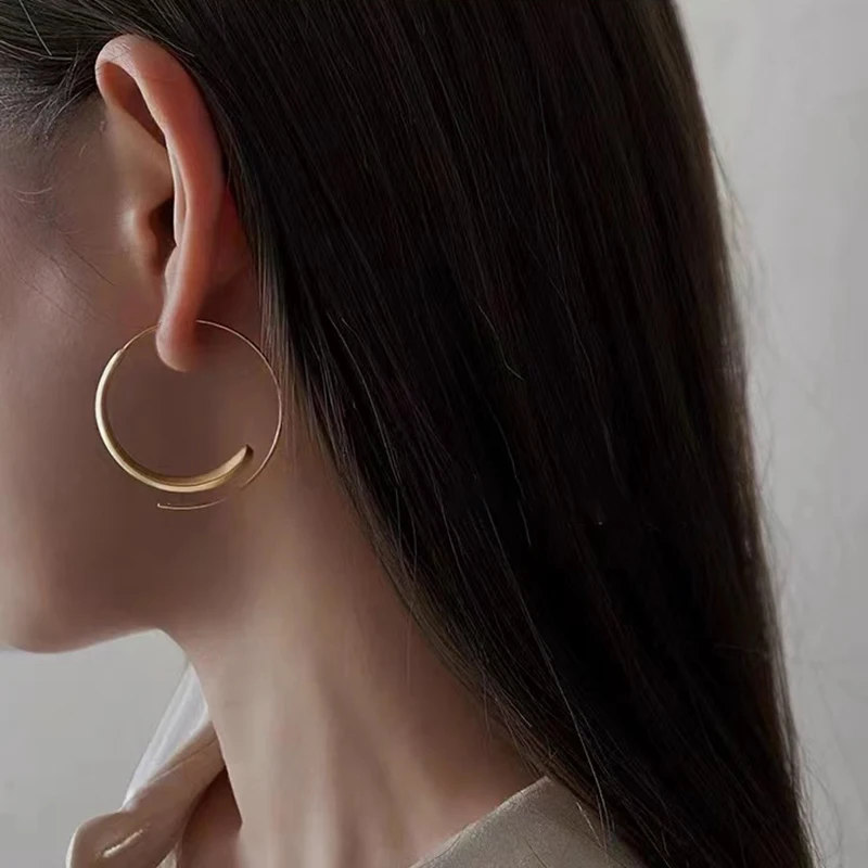 2025 New Design Matte Gold Gold Color Circle Earrings for Women's Fashion Jewelry Girl‘s Christmas Party Exaggerated Accessories