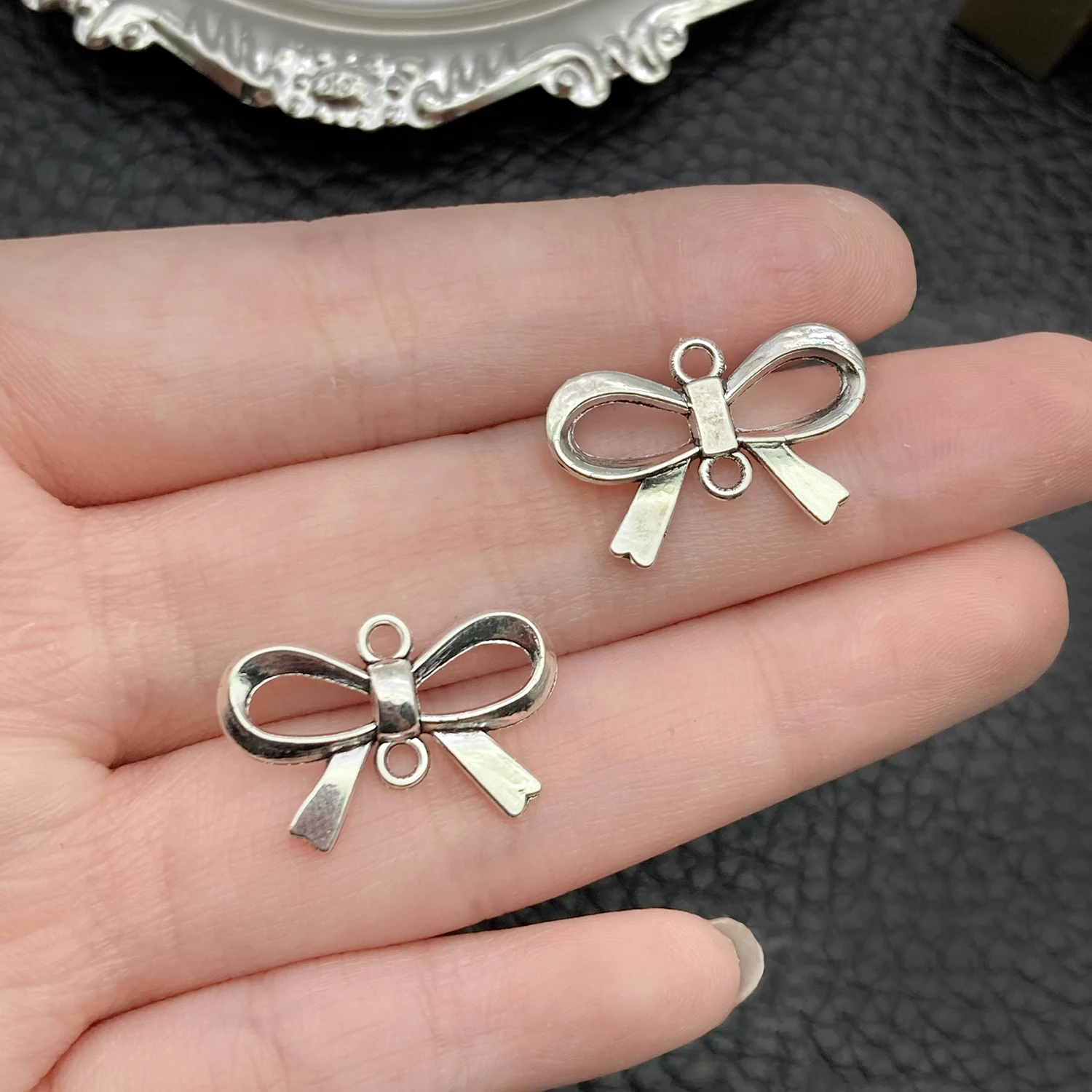 Mix 20 Pieces/Ancient Silver Bow Series Fashion Jewelry Making DIY Craft Back to School Halloween Christmas Fashion Accessories