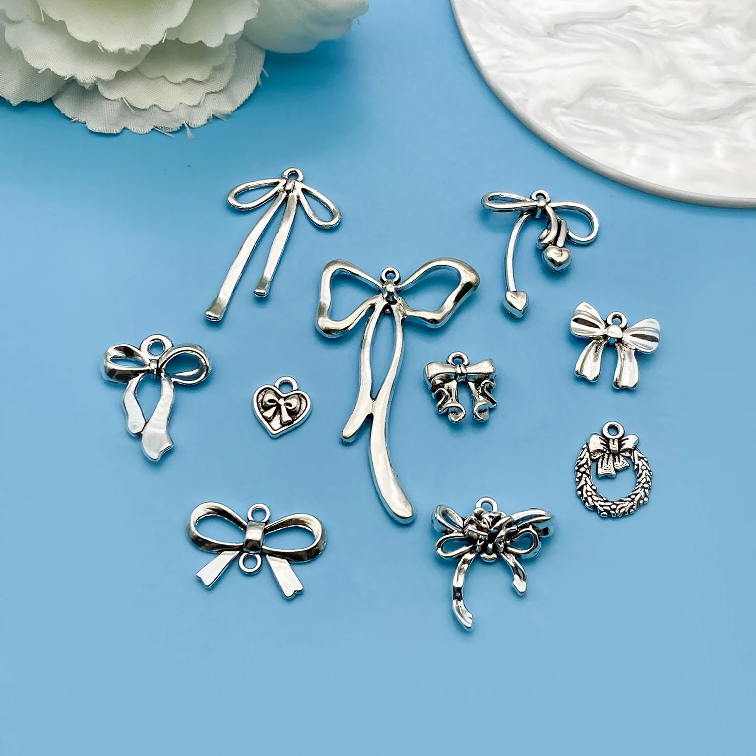 Mix 20 Pieces/Ancient Silver Bow Series Fashion Jewelry Making DIY Craft Back to School Halloween Christmas Fashion Accessories