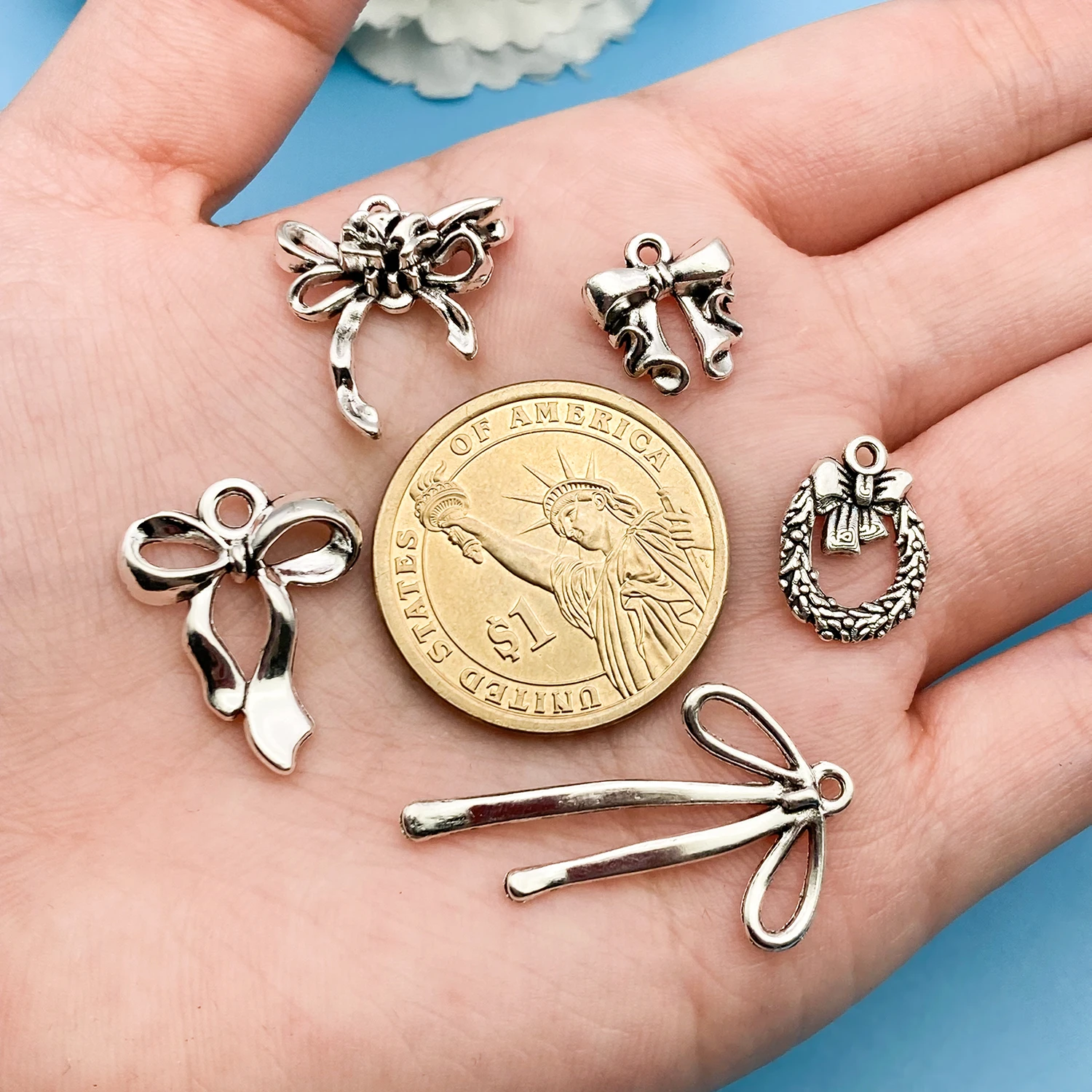 Mix 20 Pieces/Ancient Silver Bow Series Fashion Jewelry Making DIY Craft Back to School Halloween Christmas Fashion Accessories