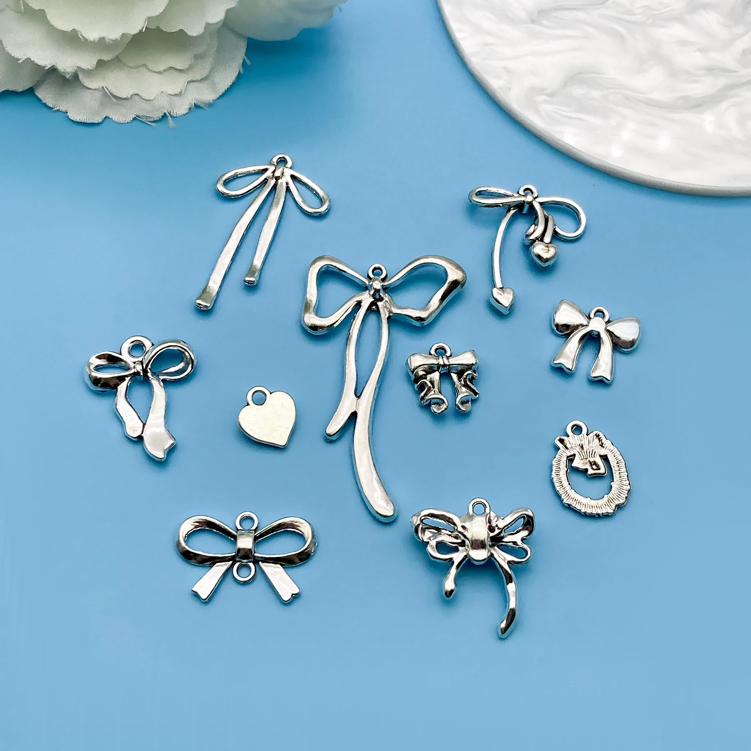 Mix 20 Pieces/Ancient Silver Bow Series Fashion Jewelry Making DIY Craft Back to School Halloween Christmas Fashion Accessories